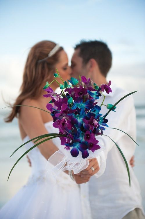 56 Stunning Beach Wedding Bouquets | Weddingomania OMG add some white roses and lily of the valley and were
