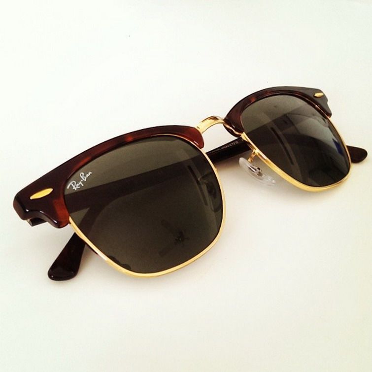 Choosed the prefect pair of sunglasses to suit your face this summer here. #rayban #sunglasses #fashion