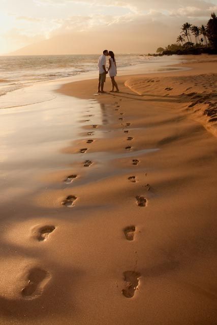 footprints in the sand, cou