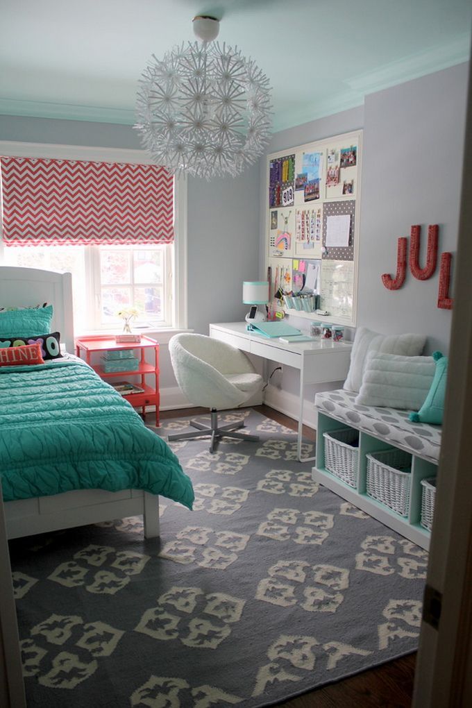 LOVE this girls bedroom.  B