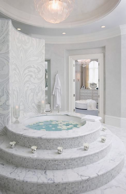 luxury bathroom…wow! Ther