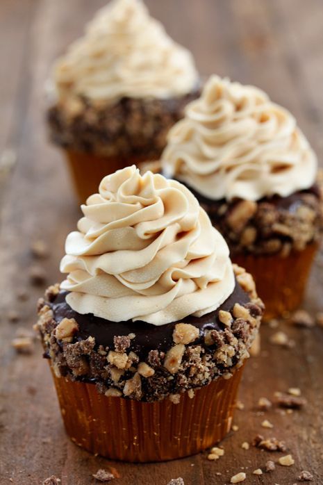 Toffee Crunch Cupcake with