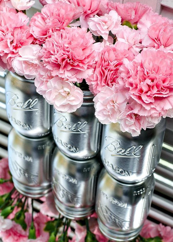 Can do pink carnations in my blue jars for a boy & girl theme
