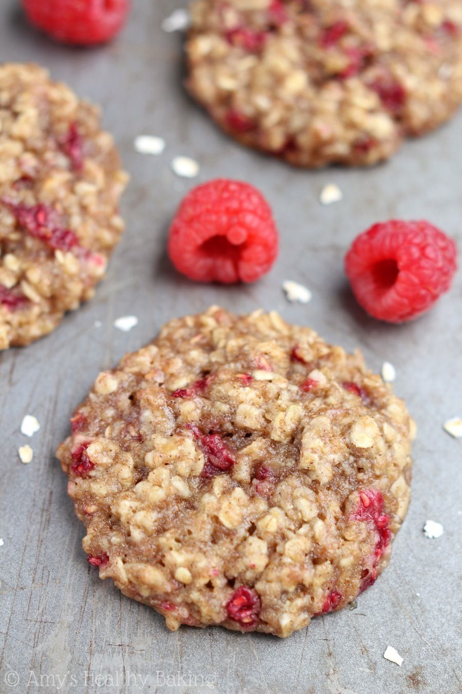 Clean-Eating Raspberry Oatmeal Cookies — these skinny cookies dont taste healthy at all! Youll never need another oatmeal cookie