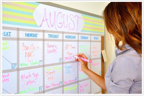 Love this amazing DIY dry erase board!! Could make smaller ones for the home and classroom xxx