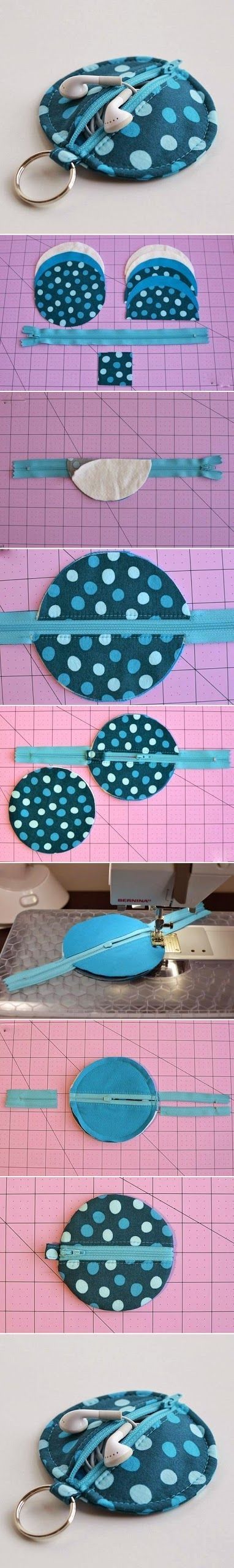 Making something like this will only take you a few minutes. All you need is the fabric, Zipper and a key ring. This project is a