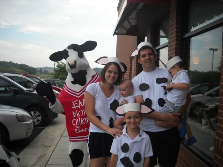 Mamas Like Me: Easy DIY Costume for #Chick-Fil-A #Cow Appreciation Day – July 12th