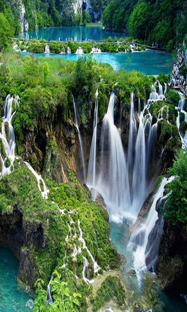 Plitvice Lakes National Park, Croatia : Most beautiful place in the world.