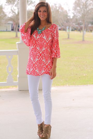 red and white blouse, white ankle skinny pants, wedges
