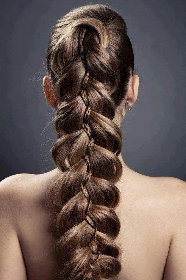 You must have hired an engineer (or 12). | 35 Mind-Bogglingly Complicated Braids That Are A Feat Of Human Ingenuity