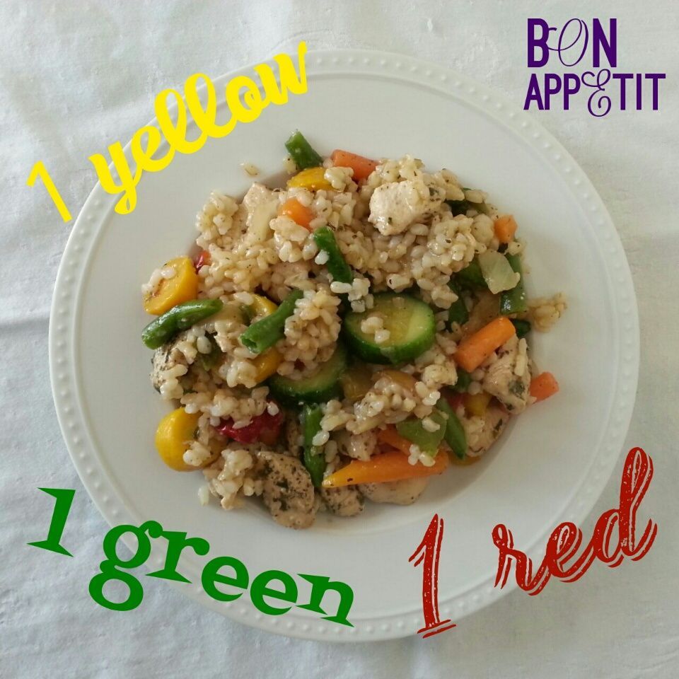 21 Day Fix Recipe. This is a chicken and veggie stir-fry with brown rice and coconut oil. Get more 21 Day Fix Recipes here!