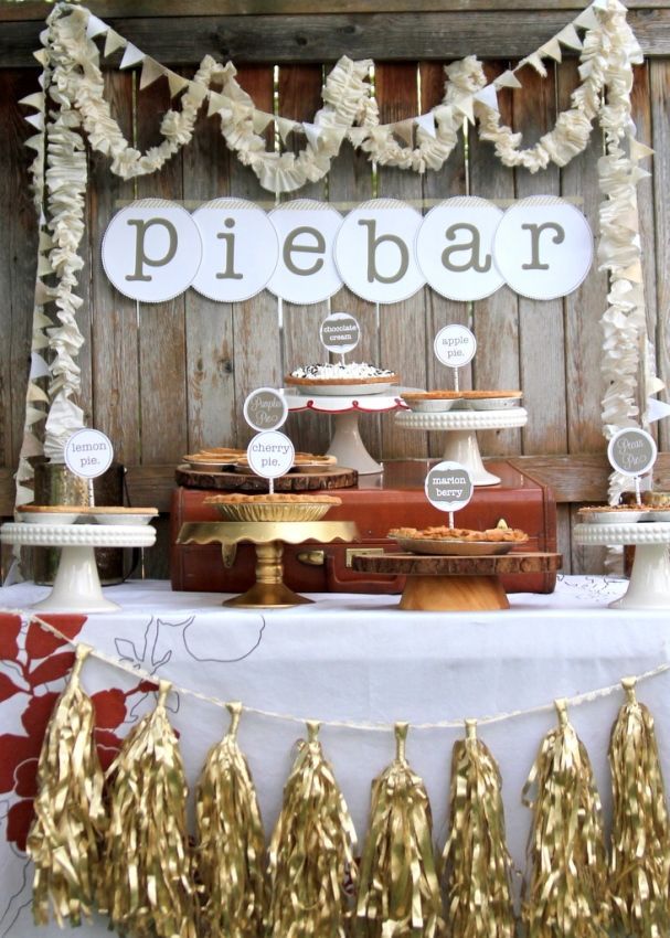 Adorable Pie bar. Adorable idea for instead of cupcakes? Maybe family members and friends could contribute one pie?