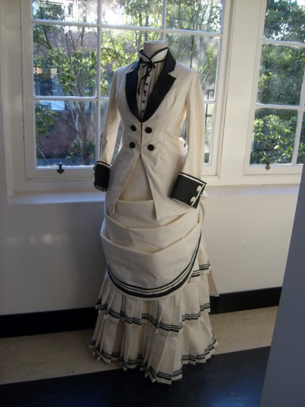 I admit I have no where to really wear this, but this is just so amazing and I’m so in love with Victorian fashion right now….
