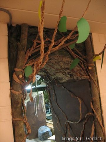 jungle theme party decorations | couple more jungle party planning ideas and resources: