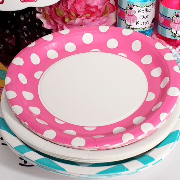 minnie mouse coordinating lunch plate set -   Minnie Mouse First Birthday Party Ideas