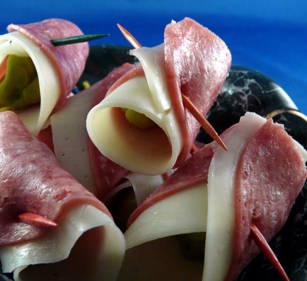 Party Pepperoncini: These roll-ups are an addictive party food! Have the deli slice the salami and provolone into very thin