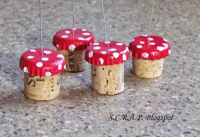 ~ S.C.R.A.P. ~ Scraps Creatively Reused and Recycled Art Projects: Mushroom Christmas Tree Ornaments