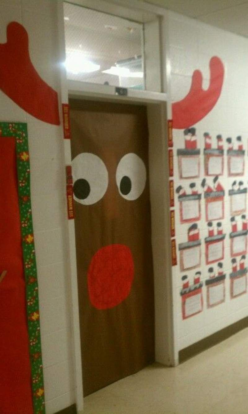 Rudolph Classroom door -   Easy Christmas Classroom Decorations