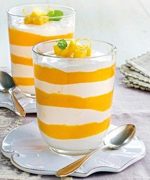 Zitronencreme mit Mangopree. ich wrd es wohl mit Quark oder Joghurt machen, Zitronencreme mit Sahne n mchtig!