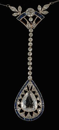 Art Deco platinum set diamond and calibre sapphire fine quality pendant 1920c 1.50ctpear shaped diamond