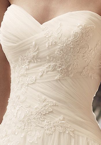 Casablanca Bridal Wedding Dresses – The Knot