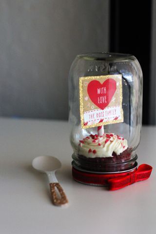 Cupcake gift in a mason jar