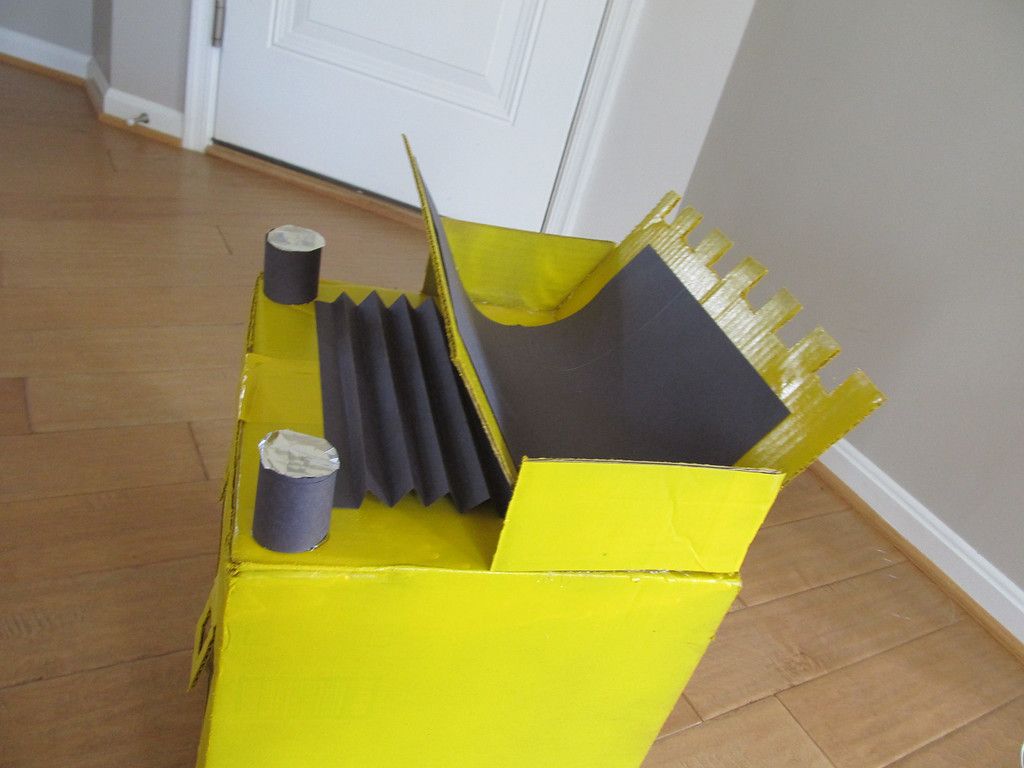 DIY Bulldozer Costume – step by step instructions – so easy and cute!