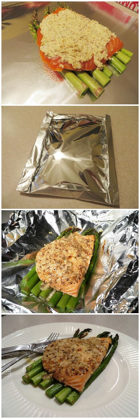Garlic Parmesan Salmon Foil Pack. Very simple and healthy dinner with only 420 Calories and 5 Carbs.