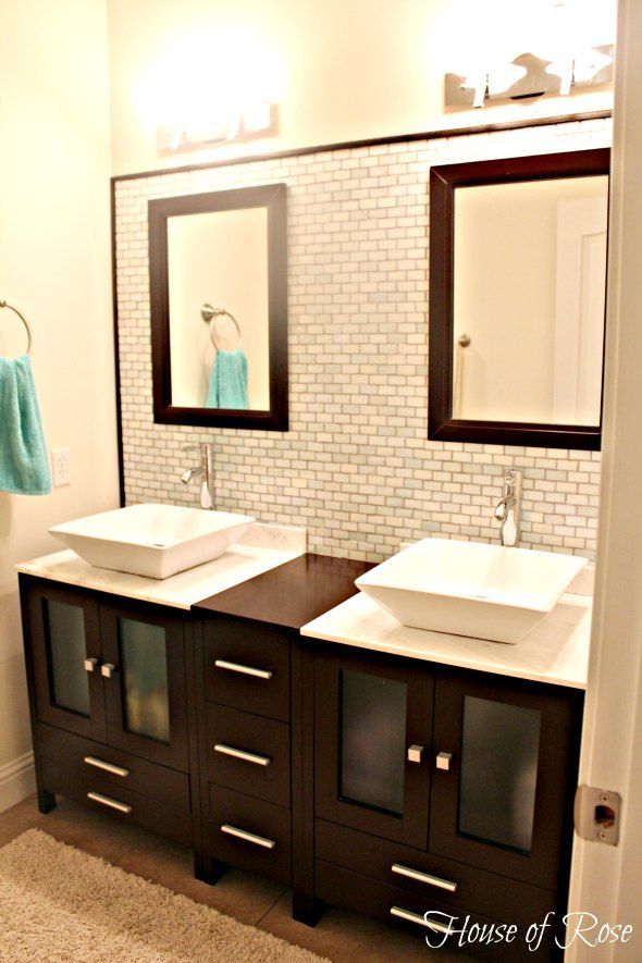 his and her sinks with plenty of storage :)