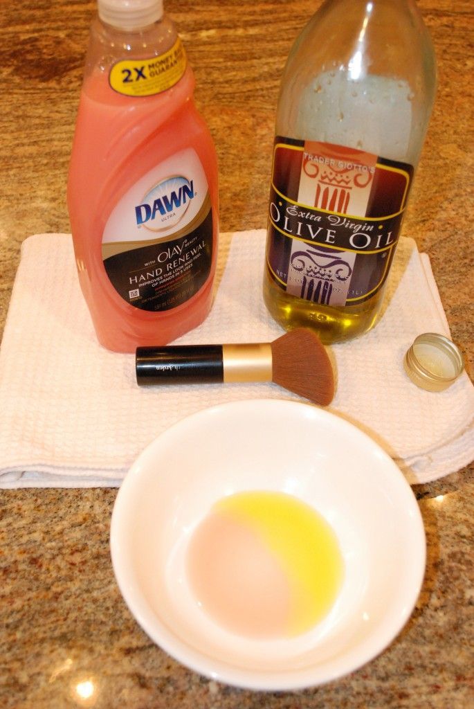 HTD, How to dos – Cleaning Tips: Clean your own make up brushes w/ 3 parts Antibacterial or Liquid Soap and 1 part Extra-Virgin