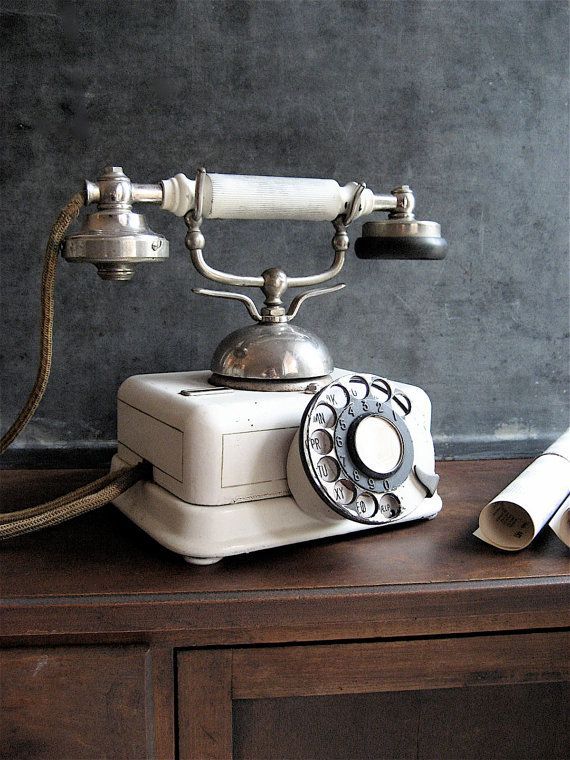 My home will someday be filled with old phones. So cool.