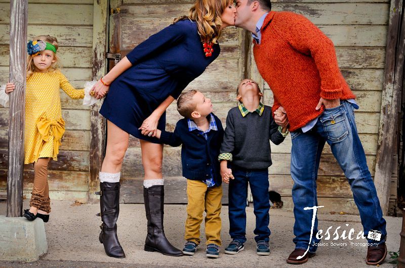 outfits for family photo shoots. great tips with the color wheel. “Dressing For Sucess”| Jessica Bowers Photography