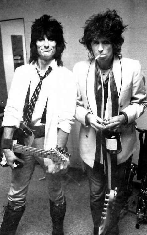 Ron Wood and Keith Richards via: thefactoryofrollingstones: RON WOOD & KEITH…