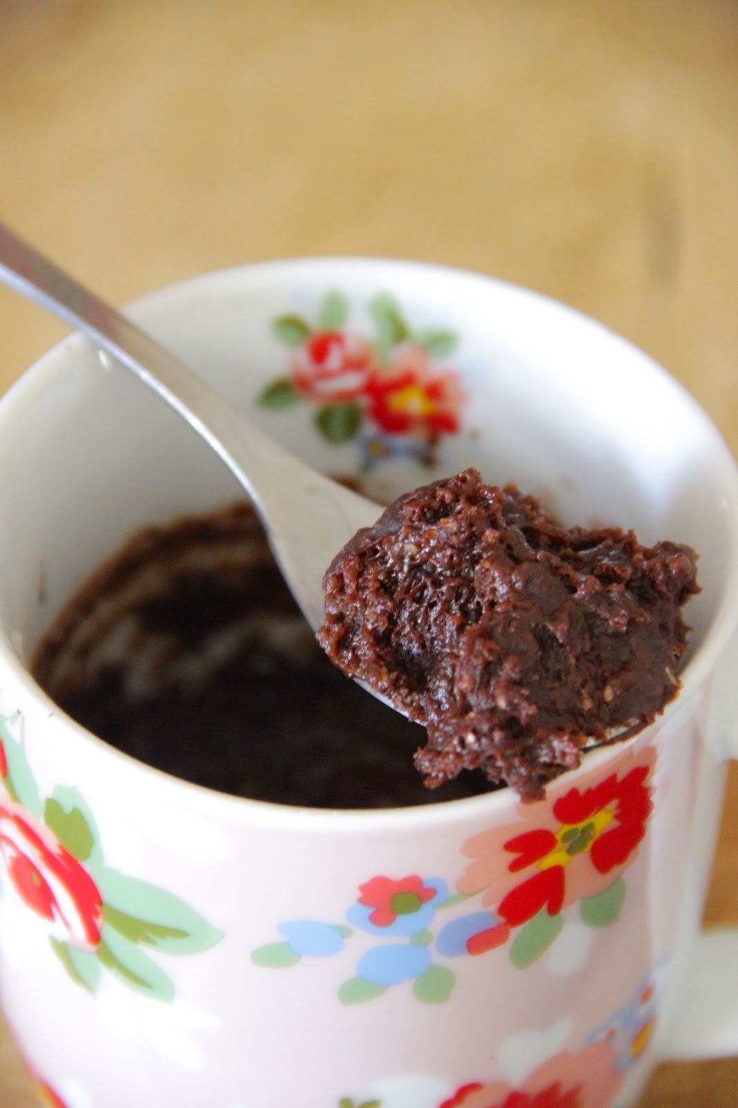 {skinny} brownie in a mug 2 tbsp. wholewheat flour 2 tbsp. granulated sugar 1 1/2 tbsp. unsweetened cocoa powder pinch of baking