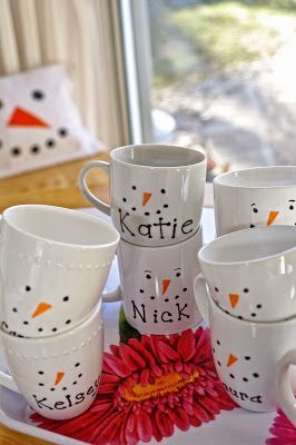 snowman sharpie mugs, perfect for my MOM for all of us kids at Christmas. We sure do enjoy our hot chocolate & these are too cute