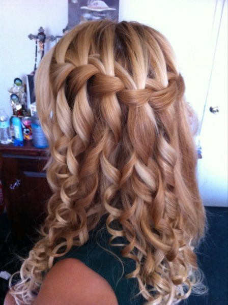Thankswaterfall braid+curls. I super puffy heart this @Brittany Horton Horton Wallace Can u do this to Elenis hair for a wedding
