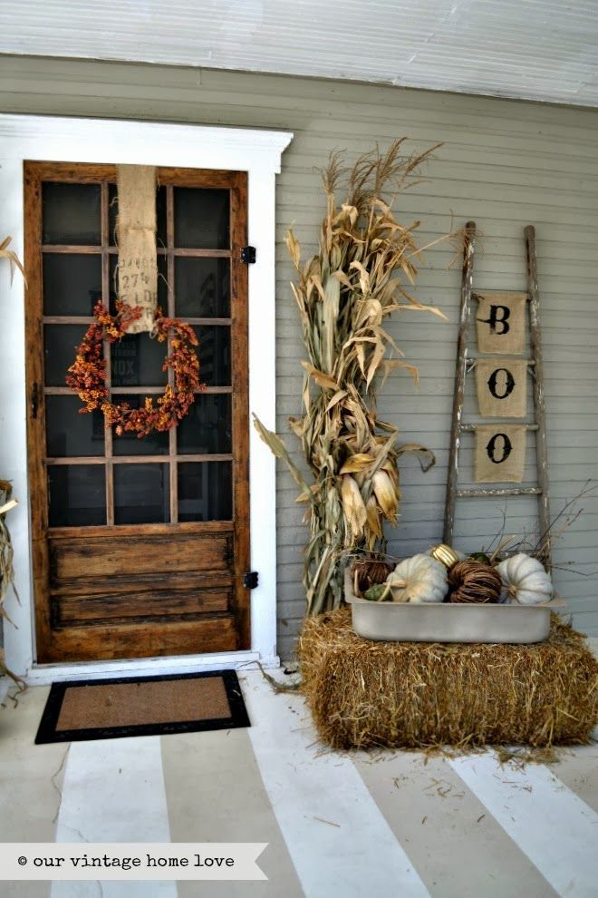 These burlap decorations are a chic way to integrate Halloween into your fall entryway
