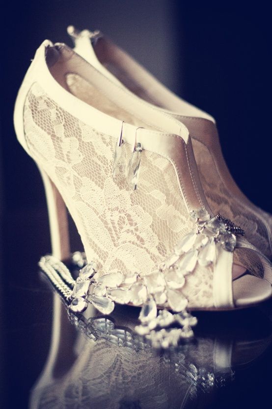 Vintage lace peep toe wedding shoes. Gorgeous ivory lace wedding boots. You can choose this beautiful wedding pumps for fall and