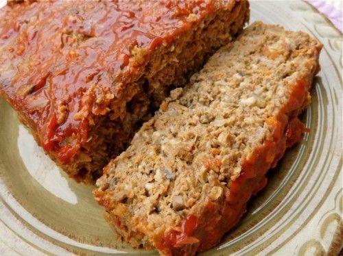 Weight Watchers Meatloaf – 6 Points+ for 2 slices!  -YUM.  Made double this recipe.  One loaf for my fam of 6, the other loaf