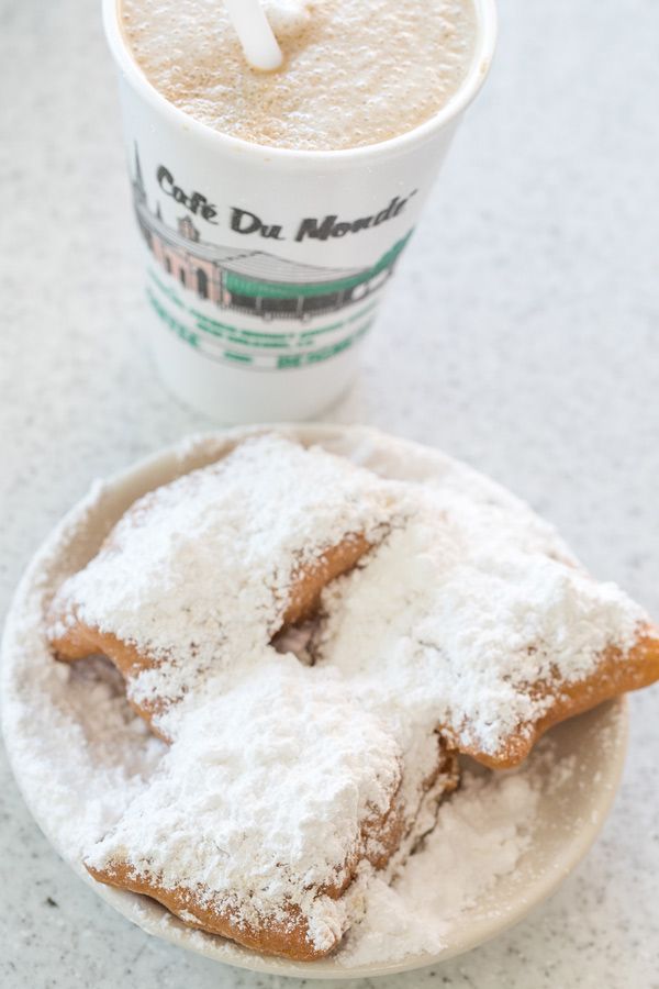 Cafe Du Monde – New Orleans Travel Diaries  Yummmmmmm! Already been here once, would love to go back! :)