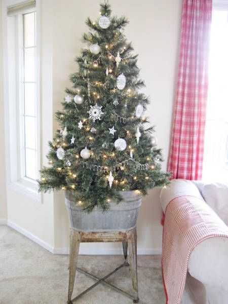 Don’t have a ton of room to deck the halls? Don’t worry, we’ve got 7 ideas to spruce up your small space.