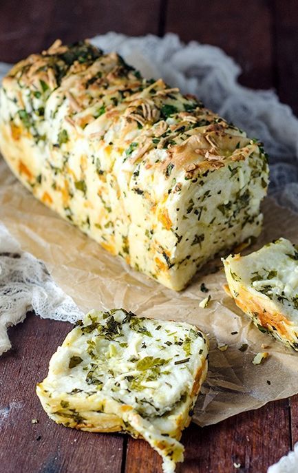 Garlic Herb and Cheese Pull Apart Bread Recipe