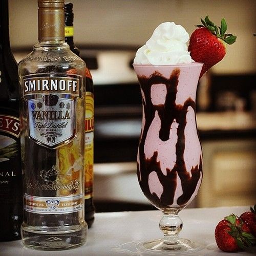 Just posted to YouTube: STRAWBERRY MUDSLIDE 3/4… | Tipsy Bartender