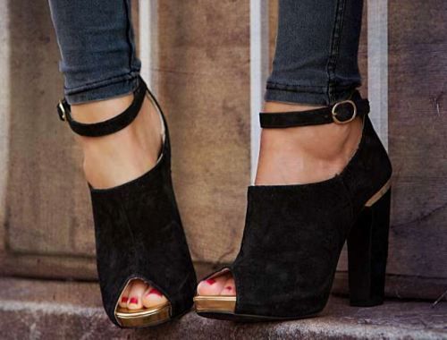 Love these chunky heels