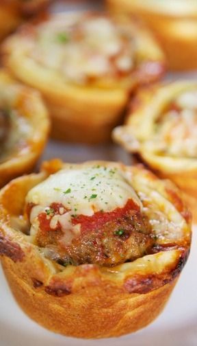 Meatball Sub Cupcakes – made these for NYE, pretty easy and a big hit. Good app with some substance to them