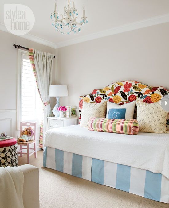 Michelle enlisted designer Jennifer Wellman to help her coordinate fabrics for her daughters bedroom – Jennifer even made the