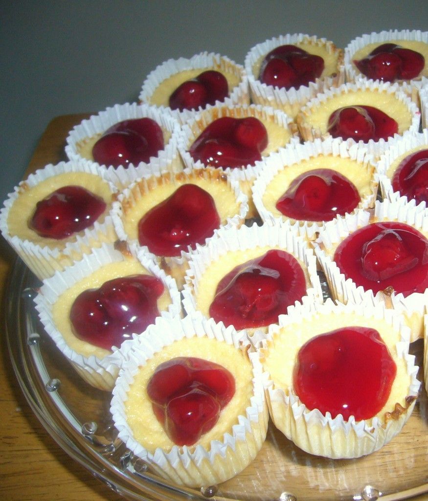 Mini Cheesecakes – uses nilla wafers for the crust. brilliant!