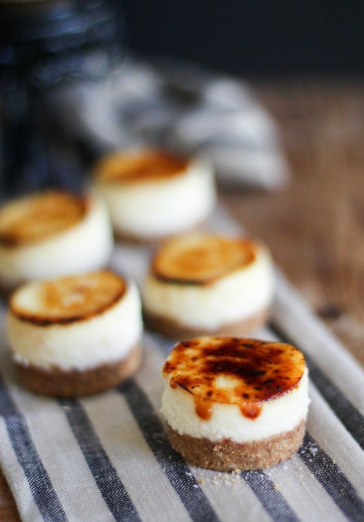 Oh, nice! Often, I only want a few bites of dessert. This would be perfect. — Mini Cheesecake Brûlée