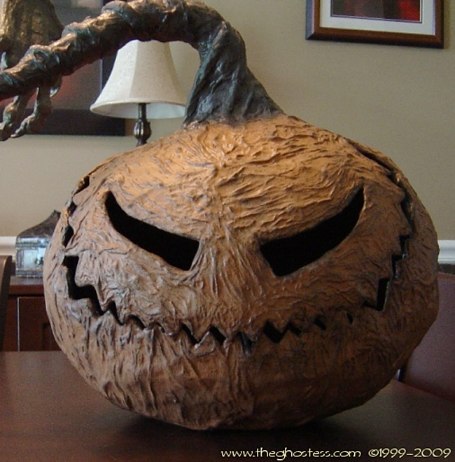 paper mache halloween | Paper Mache Pumpkins (12 Tutorials) | Church of Halloween