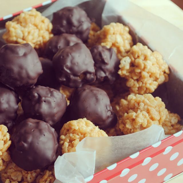 Peanut Butter Rice Krispies Balls. These are the perfect ‘pop in your mouth’ size! Love!